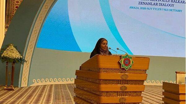 فرزانه صادق: زنان ایران، برگهای زرین تاریخ را رقم زده‌اند