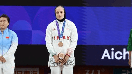 دختر وزنه‌بردار ایران در رویای پزشک‌شدن