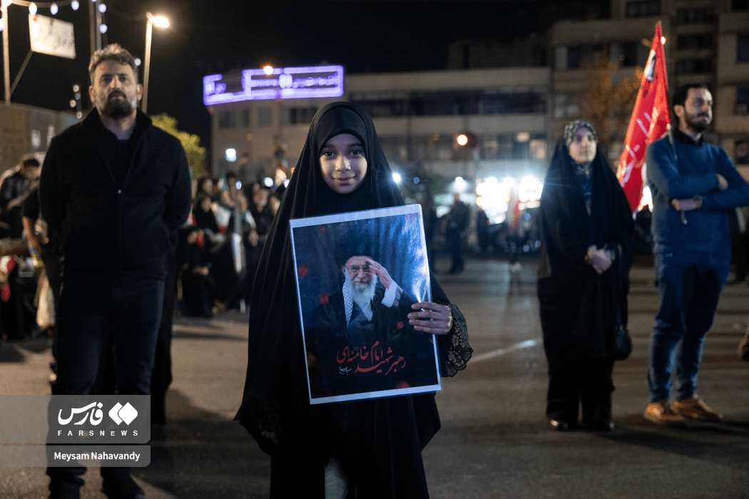اجتماع بزرگ جامعه ورزش و جوانان در میدان انقلاب