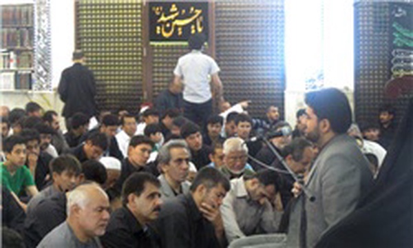 عزاداری شیعیان دبی در مسجد امام حسین