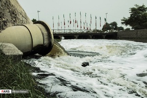 دریا همچنان میزبان فاضلاب بندرعباس