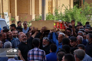 تشییع یکی از جانباختگان حادثه ریزش ساختمان متروپل آبادان