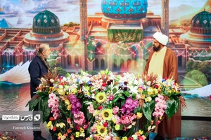 حجت الاسلام والمسلمین حسین زاده مهمان و مهران رجبی مجری برنامه تکیه که به مناسبت نیمه شعبان ضبط شد