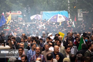 راهپیمایی 13 آبان با حضور گسترده اقشار مختلف مردم، دانش آموزان و دانشجویان از میدان فلسطین تا لانه جاسوسی آمریکا برگزار شد