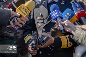 بازدید امیر دریادار «حبیب الله سیاری» معاون هماهنگ کننده ارتش از  الحاق تجهیزات به نیروی زمینی ارتش