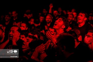 عزاداران حسینی در شب دوم محرم در هیئت عبداللّه بن الحسن