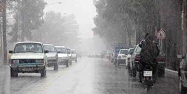 کاهش دما و آبگرفتگی در فارس با نفوذ سامانه بارشی