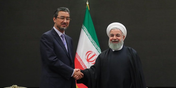رئخاتی