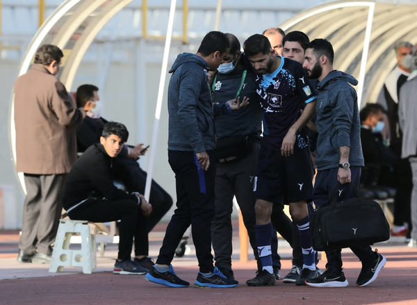 ایمان اکبری