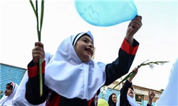 جشن شکوفه ها در مدرسه استثنایی اصلانی