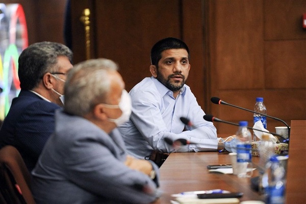 علیرضا دبیر