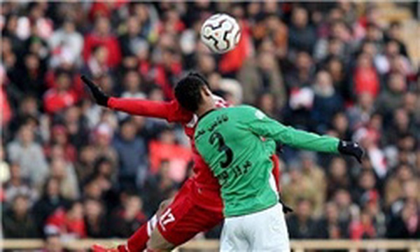 ذوب آهن و پرسپولیس، فوتبال