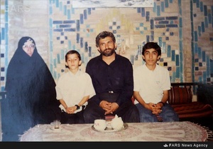 زنده یاد مرتضی پاشایی (نفر دوم سمت چپ)