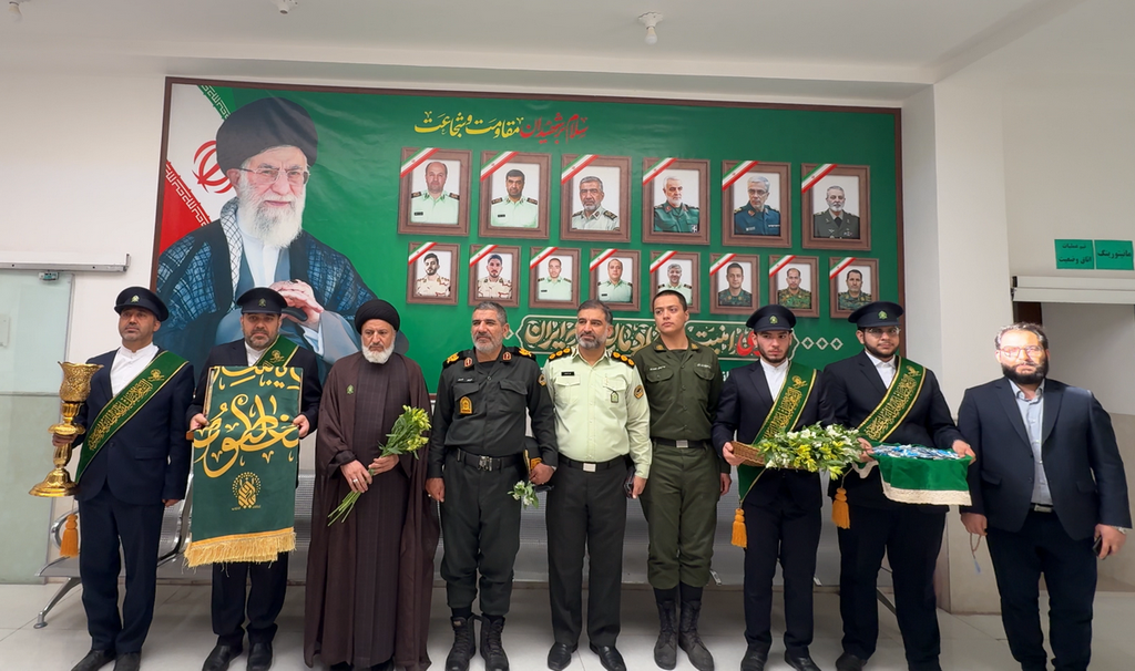 تجلیل خادمان حرم بانوی کرامت از پرسنل خدوم انتظامی استان قم + تصاویر