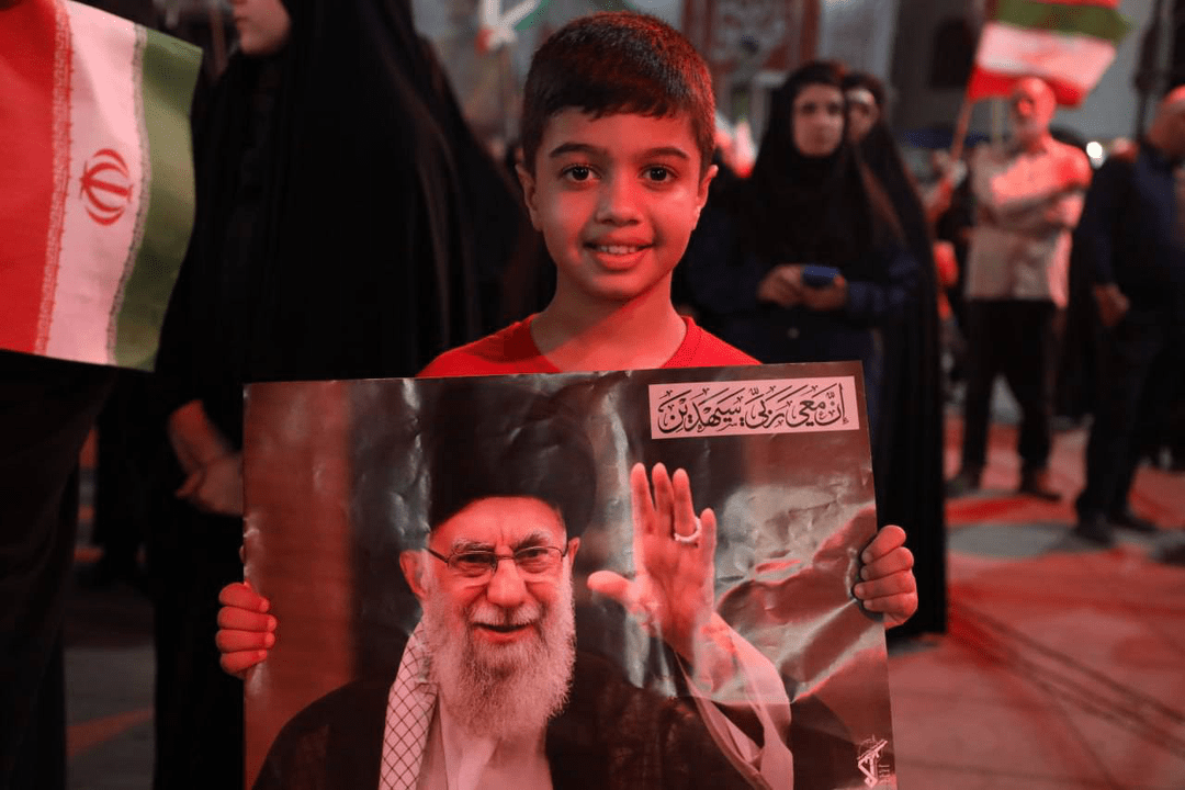 ما مادرها را با بمبِ مادرتان، تهدید نکنید!