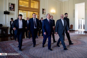 محمدجواد ظریف وزیر امور خارجه ایران و  عبدالعزیز کامل اف  وزیر امور خارجه ازبکستان