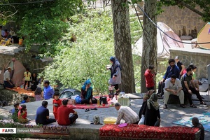 مسافران تابستانی در گنجنامه همدان