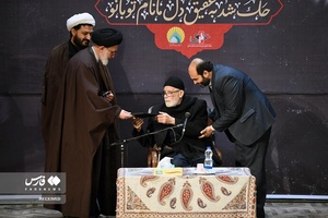 عصر شعر فاطمی در حرم حضرت عبدالعظیم (ع) با حضور شاعران آئینی و نکوداشت ذاکر اهل بیت حاج علی فراهانی