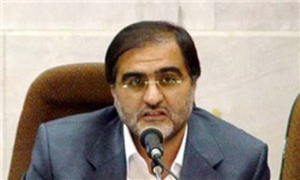 احمد شهریاری، استقلال