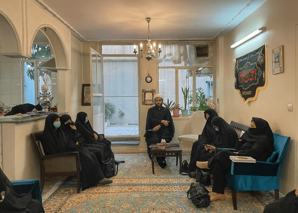 راهنمای قدم‌به‌قدم برای اولین روضه خانگی در خانه‌های نقلی