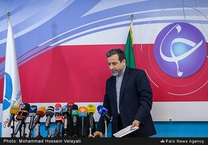حضور سید عباس عراقچی معاون وزیر امور خارجه و مذاکره کننده ارشد کشورمان در نشست خبری 