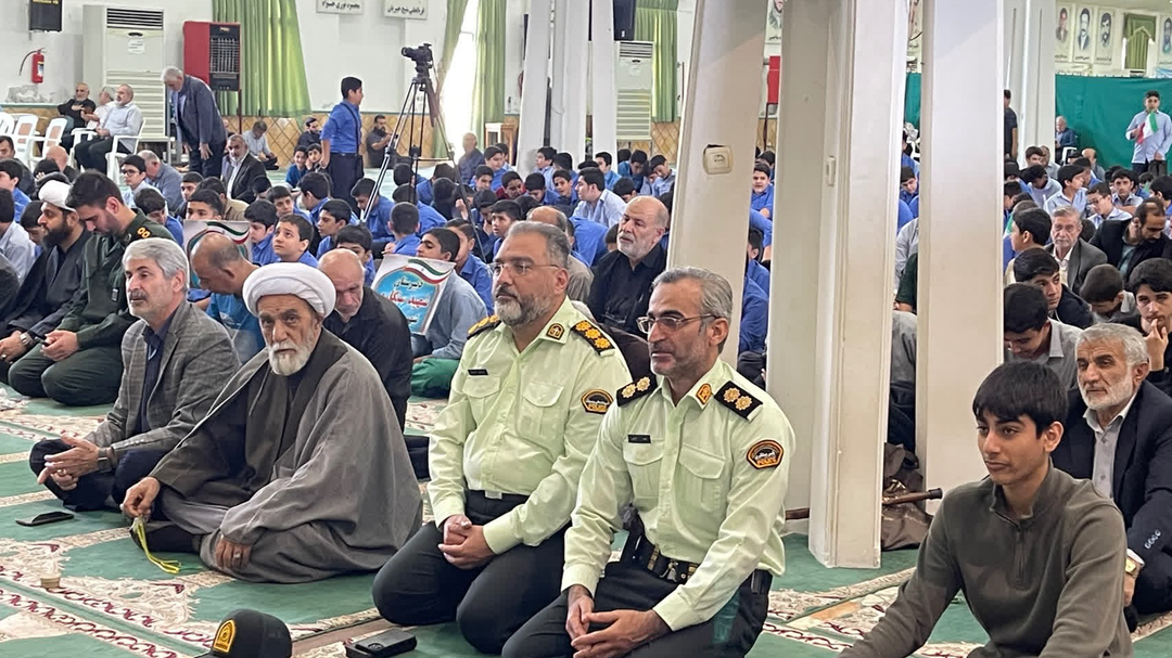 ایران با اقتدار در برابر زیاده خواهی آمریکا ایستاد