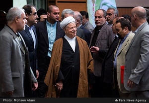 حضور آیت الله اکبر هاشمی رفسنجانی رئیس مجمع تشخیص مصلحت نظام در بیست و یکمین جشنواره علوم پزشکی رازی