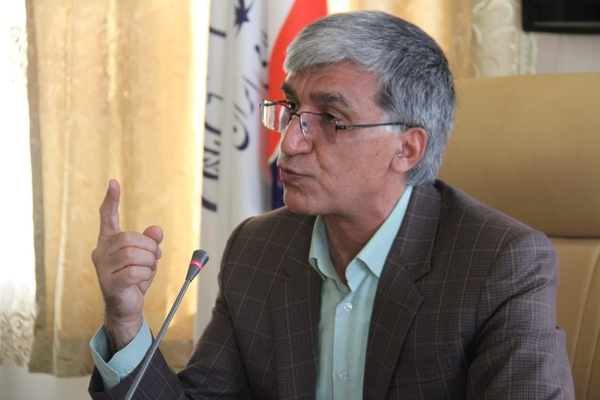 فاضلی