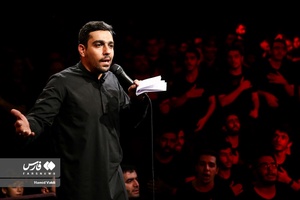 مداحی حنیف طاهری در عزاداری شب دوم محرم در هیئت عبداللّه بن الحسن