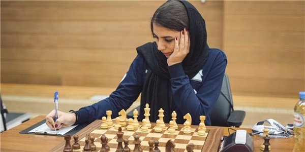 سارا خادم الشریعه