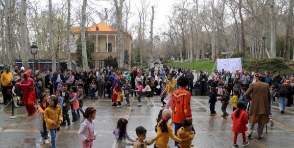 کاخ نیاوران