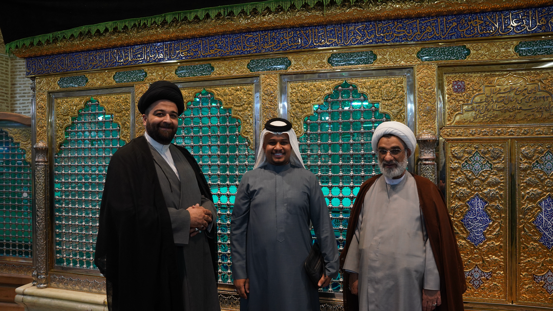 حضور دبیر شورای عالی انقلاب فرهنگی در حرم مطهر حضرت موسی مبرقع (ع)