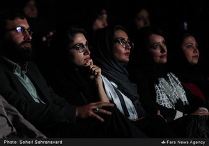 مینا ساداتی بازیگر فیلم سینمایی«هیهات» در اکران خصوصی این فیلم