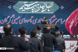 مداحی نوجوان ذاکر اهل بیت در مراسم 