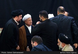 آیت الله هاشمی رفسنجانی و حجت الاسلام سیدحسن خمینی در مراسم ختم آیت‌الله موسوی اردبیلی