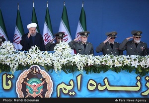 حضور حجت الاسلام حسن روحانی رئیس جمهور در  مراسم رژه روز ارتش