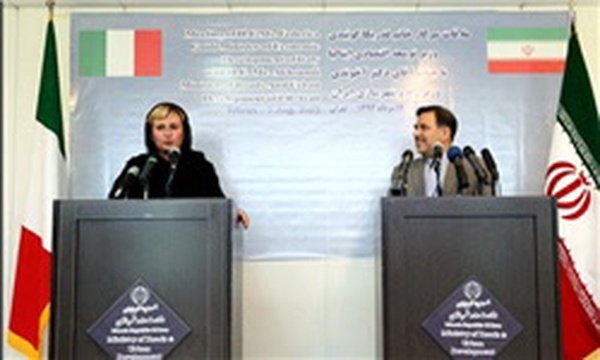 آخوندی و وزیر ایتالیایی