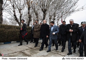 استقبال از علی لاریجانی ، رئیس مجلس در فرودگاه همدان