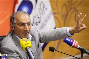 صادق زیباکلام فعال اصلاح‌طلب  در نشست  بررسی عملکرد دولت یازدهم