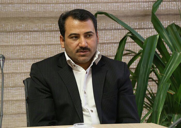 آهنین پنجه مدیر عامل شرکت برق قم 