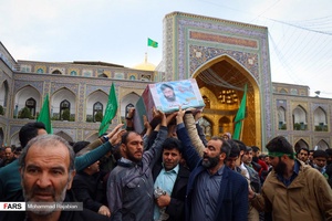 گزارش تصویری| تشییع پیکر شهید مدافع حرم اصغر پاشاپور در حرم رضوی