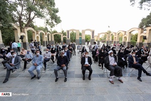 دای احترام خبرنگاران همدان به شهدا