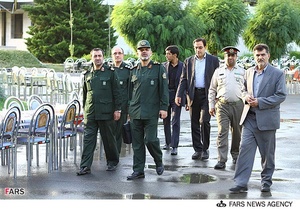 ورود سردار احمد وحیدی وزیر دفاع و پشتیبانی نیروهای مسلح برای حضور در ضیافت افطاری با ایتام  و بی سرپرستان کمیته امداد امام خمینی (ره)
