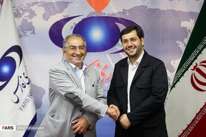 یاسر جبرائیلی معاون آموزش و پژوهش خبرگزاری فارس و صادق زیباکلام فعال اصلاح‌طلب  در نشست  بررسی عملکرد دولت یازدهم