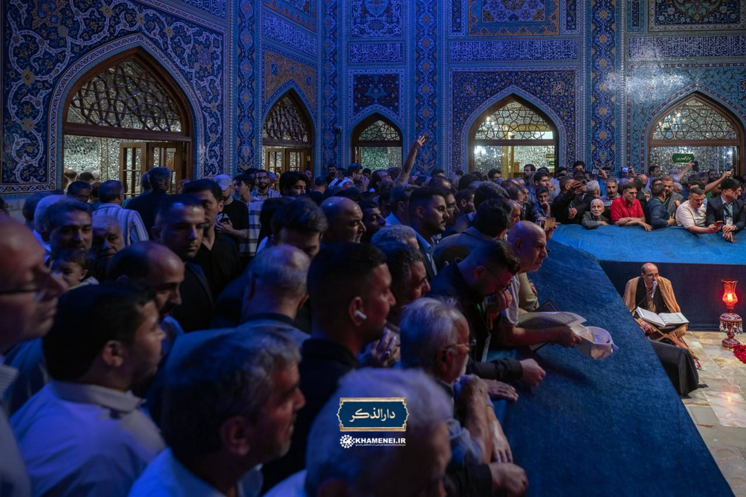 حضور جمعی از موکب‌داران عراقی در رواق دارالذکر