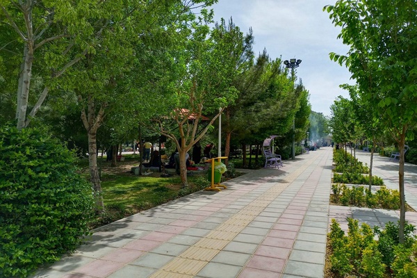 بوستان قم