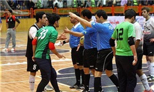 فوتسال درگیری
