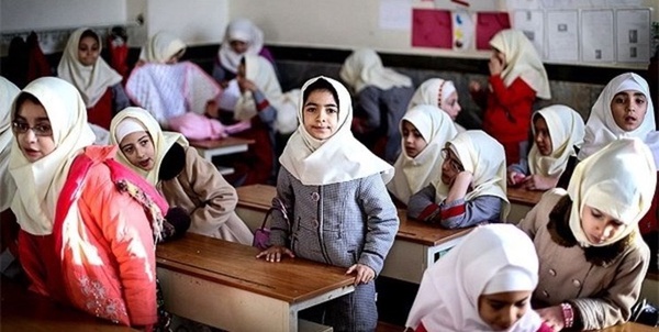 دانش آموزان