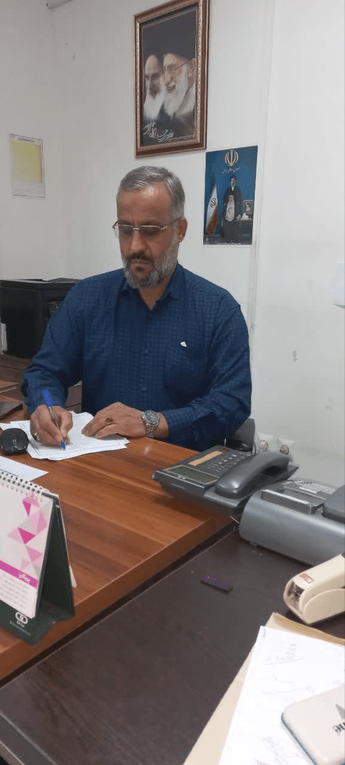 تکه‌ای از چفیه رهبر شهید سهم من شد