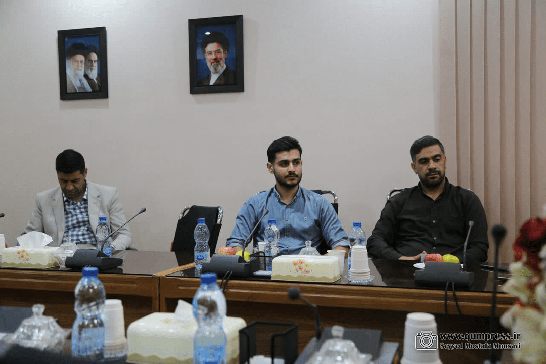 گزارش تصویری قم پرس از نشست خبری مدیرکل پست استان قم